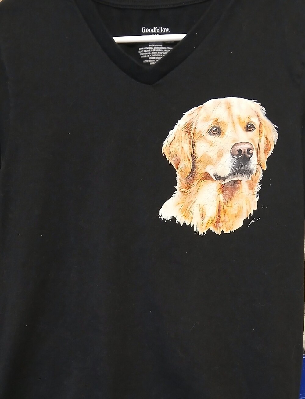 Goodfellow & Co Black V-Neck Tee with Golden Retriever Graphic